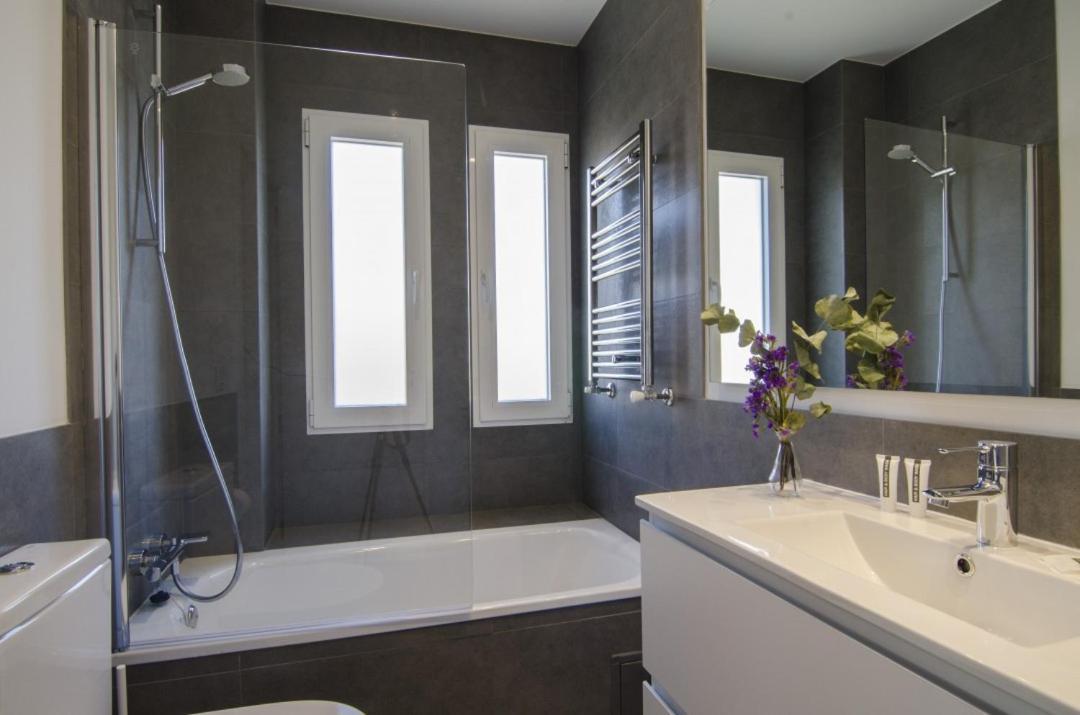 2 Bedrooms 2 Bathrooms Furnished - Bernabeu - Business Area With Terrace - Minty Stay Madrid Extérieur photo